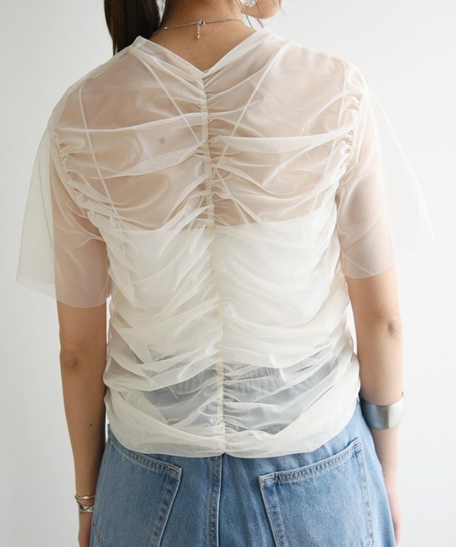 and it_(アンドイット)の「チュールシャーリングTシャツ(Tシャツ/カットソー・レディース・アイボリー/グレイッシュベージュ/グレー・M)」の13枚目の写真
