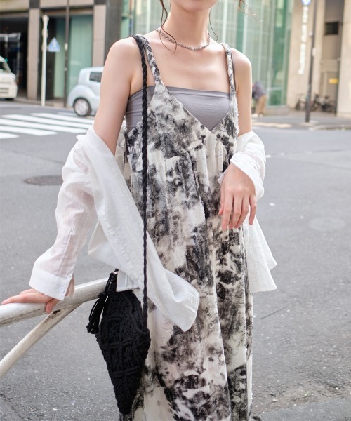 セール】ダメージプリント三つ編みストラップキャミワンピース  