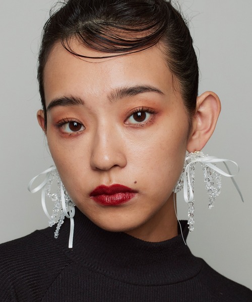 Narcissus（ナルシス）の「【Narcissus】ビーズリボンピアス（ピアス（両耳用）・レディース・ブラック/ホワイト・FREE）」の3枚目の写真