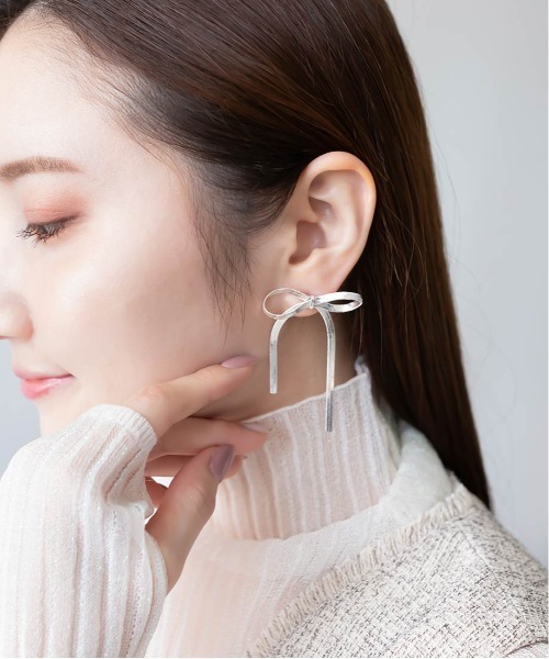 RANDA（ランダ）の「チェーンリボンピアス（ピアス（両耳用）・レディース・シルバー/ゴールド・FREE）」の9枚目の写真