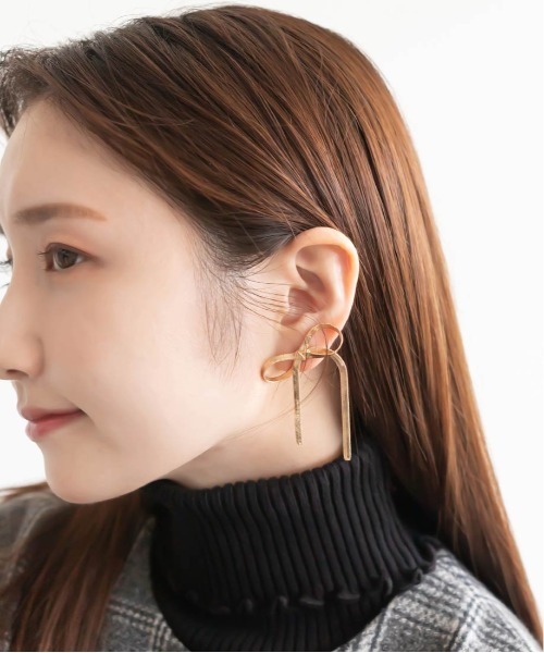 RANDA（ランダ）の「チェーンリボンピアス（ピアス（両耳用）・レディース・シルバー/ゴールド・FREE）」の11枚目の写真