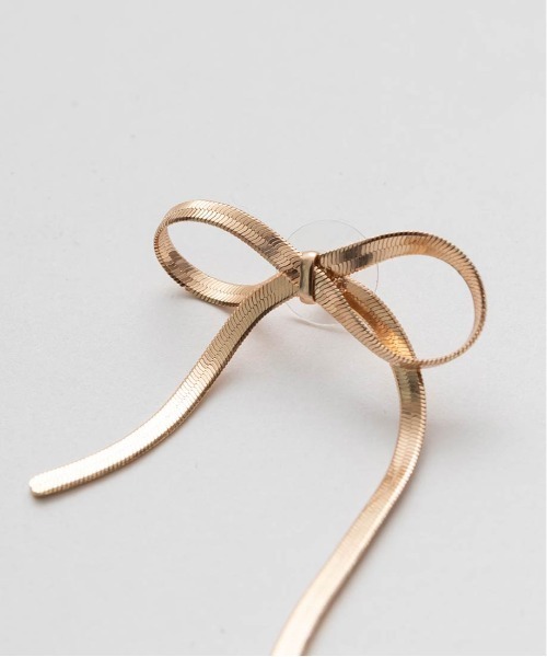 RANDA（ランダ）の「チェーンリボンピアス（ピアス（両耳用）・レディース・シルバー/ゴールド・FREE）」の6枚目の写真