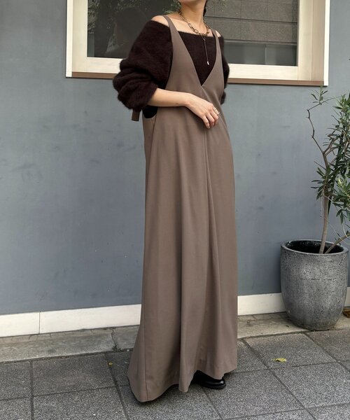 前後2WAYで着られる】深Vワンピース（ワンピース）｜DouDou