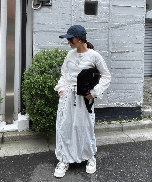 ENIM BY VICKY(エニムバイビッキー)の「ボリュームスリーブショートトップス《手洗い可能》(スウェット・レディース・ネイビー/ホワイト/レッド・M)」の11枚目の写真