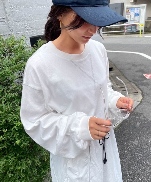ENIM BY VICKY(エニムバイビッキー)の「ボリュームスリーブショートトップス《手洗い可能》(スウェット・レディース・ネイビー/ホワイト/レッド・M)」の12枚目の写真