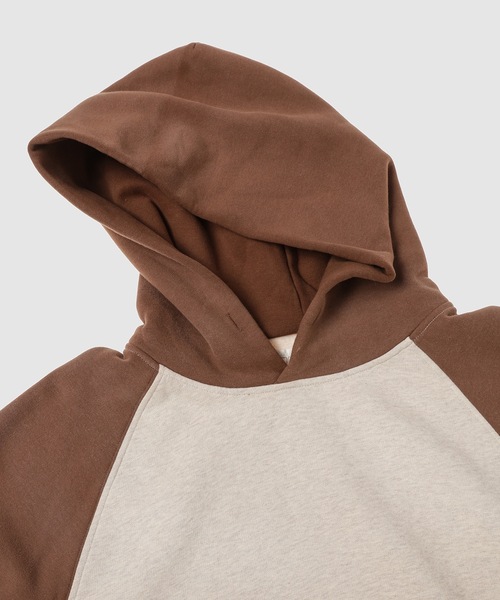 ERL（イーアールエル）の「UNISEX RAGLAN HOODIE KNIT（パーカー