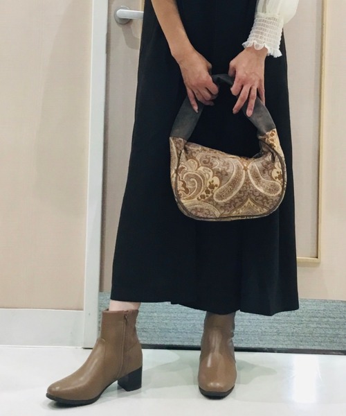 HEAL ME（ヒールミー）の「heal me ヒールミー レディース コンビミドルブーツ【滑りにくい/暖か裏起毛】 224400（ブーツ・レディース・ベージュ/ブラック/ベージュ系その他・23.0cm/22.5cm/24.0cm/23.5cm/25.5cm/25.0cm/24.5cm）」の9枚目の写真