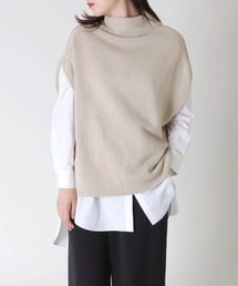 VERSEAU（ヴェルソー）の「モックネックケープジレ（ニット/セーター）」