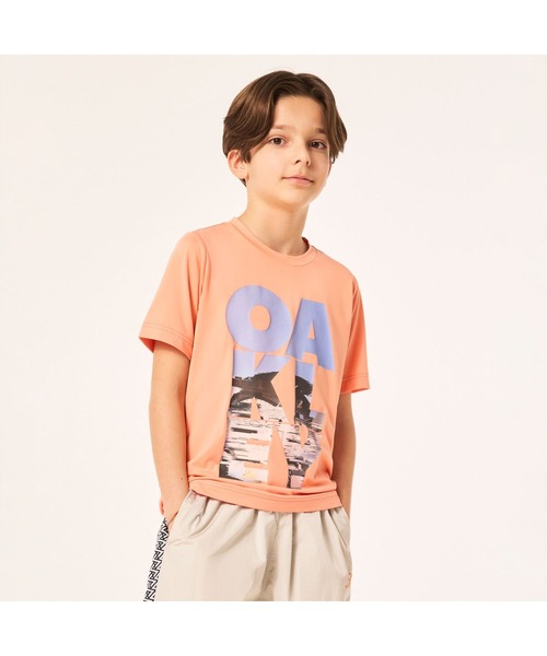 OAKLEY(オークリー)の「オークリー EN QDEVO SS TEE BOLD YTR 7.0/Tシャツ/ UPF50+/ 吸汗速乾/ 抗菌防臭/ YOUTH キッズ・ユース/OAKLEY(Tシャツ/カットソー・キッズ・ホワイト/ブルー/ブラック/オレンジ・M/L/S/XS)」の4枚目の写真