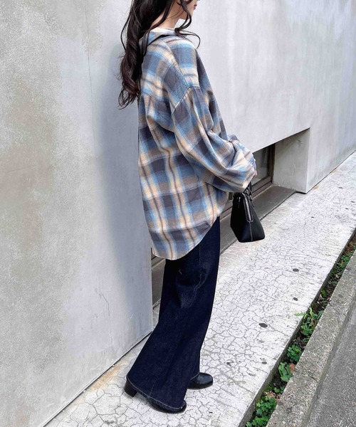 INGNI(イング)の「【WEB限定】フレアデニムパンツ/A(デニムパンツ・レディース・インディゴブルー/ブラック/ブルー系その他・M/S)」の9枚目の写真