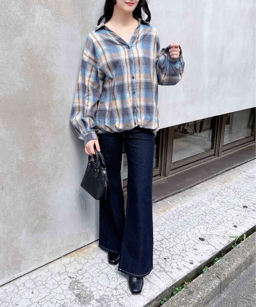 INGNI(イング)の「【WEB限定】フレアデニムパンツ/A(デニムパンツ・レディース・インディゴブルー/ブラック/ブルー系その他・M/S)」の11枚目の写真