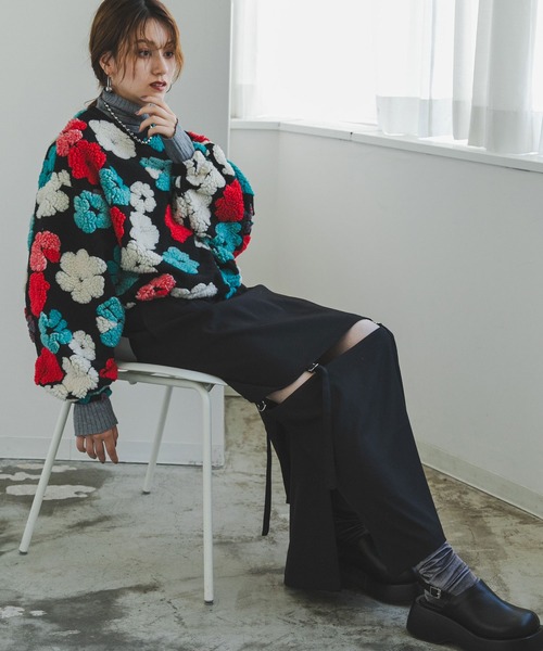 bohmal(ボマール)の「フラワーボアプルオーバー(ニット/セーター・レディース・ブラック/ネイビー/グレー・MEDIUM)」の17枚目の写真