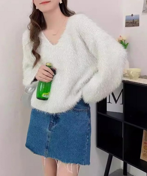Miniministore(ミニミニストア)の「ラメシャギーニットトップス Vネック秋冬(ニット/セーター・レディース・ブルー/グレー/アイボリー/ベージュ/ダークグレー/ラベンダー/イエロー/ピンク・FREE)」の12枚目の写真