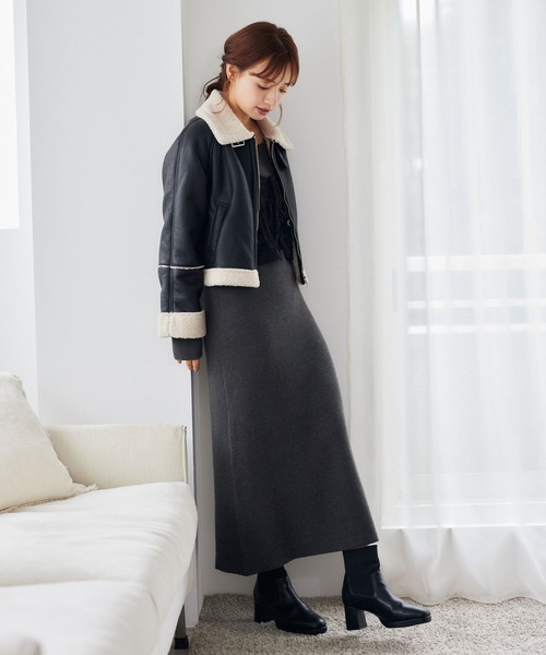 mysty woman（ミスティウーマン）の「フェザーキャミセットニットワンピース 242419（ワンピース・レディース・ライトベージュ/チャコールグレー/レッド・FREE）」の7枚目の写真