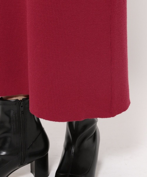 mysty woman（ミスティウーマン）の「フェザーキャミセットニットワンピース 242419（ワンピース・レディース・ライトベージュ/チャコールグレー/レッド・FREE）」の20枚目の写真