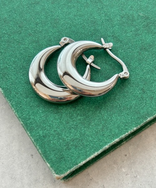 セール】【 金属アレルギー対応 】 クレセントムーン フープピアス