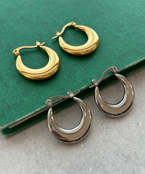 ciite' surgical stainless（シーテサージカルステンレス）の「【 金属アレルギー対応 】 クレセントムーン フープピアス サージカルステンレス （ピアス（両耳用）・レディース・シルバー/ゴールド・FREE）」の7枚目の写真