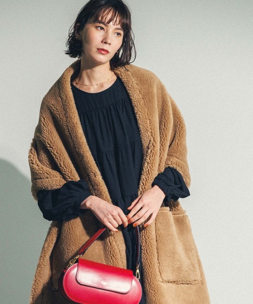 Gready Brilliant（グレディブリリアン）の「ボア×スエードショール