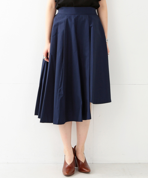 Ray BEAMS（レイビームス）の「Ray BEAMS / アシメヘムフレアースカート（スカート・レディース・ブラック/ネイビー・0/1）」の22枚目の写真