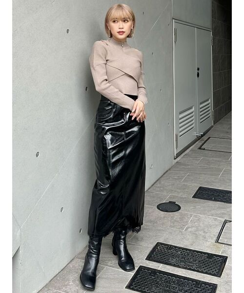 MURUA（ムルーア）の「フェイクパテントレザースカート（スカート・レディース・ブラック/ワイン・1/2）」の7枚目の写真