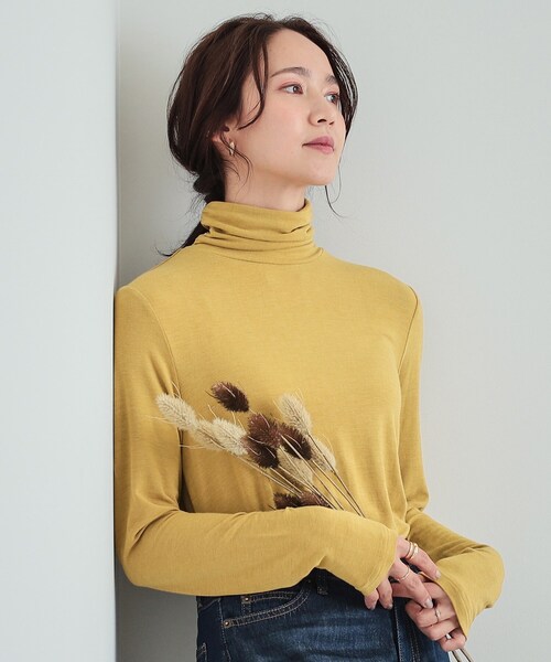 DRESKIP（ドレスキップ）の「◆【S-LL/吸湿発熱】あったかインナータートル（Tシャツ/カットソー・レディース・ブラック/オフホワイト/ナチュラル/イエロー・01/02/03/04）」の4枚目の写真