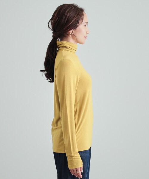 DRESKIP（ドレスキップ）の「◆【S-LL/吸湿発熱】あったかインナータートル（Tシャツ/カットソー・レディース・ブラック/オフホワイト/ナチュラル/イエロー・01/02/03/04）」の22枚目の写真