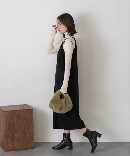 ad thie(アドティエ)の「ボタンデザイン ニットワンピース(ワンピース・レディース・ブラウン/ベージュ/グレー/ブラック・FREE)」の6枚目の写真