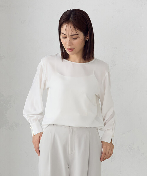 COMME CA ISM（コムサイズム）の「【セットアップ対応】ポリエステルツイル　パールボタンブラウス（シャツ/ブラウス・レディース・ネイビー/ホワイト/グレー・X-SMALL/SMALL/MEDIUM/LARGE/X-LARGE）」の2枚目の写真