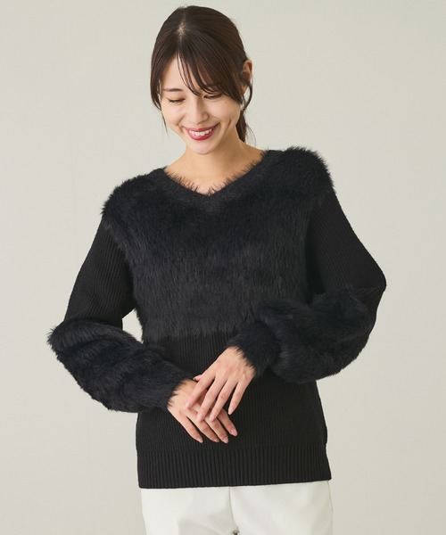 Jayro(ジャイロ)の「切り替えファーヤーン 2WAY プルオーバー(Tシャツ/カットソー・レディース・ホワイト系その他/ブラック・M)」の2枚目の写真