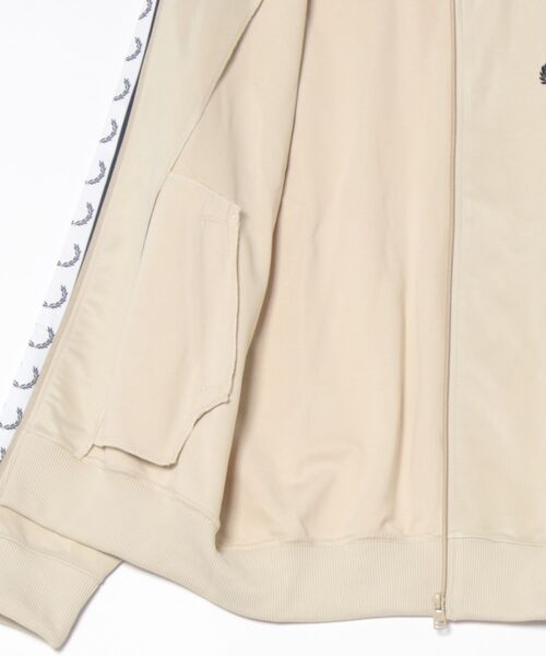 FRED PERRY（フレッドペリー）の「Taped Track Jacket／フレッドペリートラックジャケット（ジャージ・レディース・オートミール・10）」の7枚目の写真