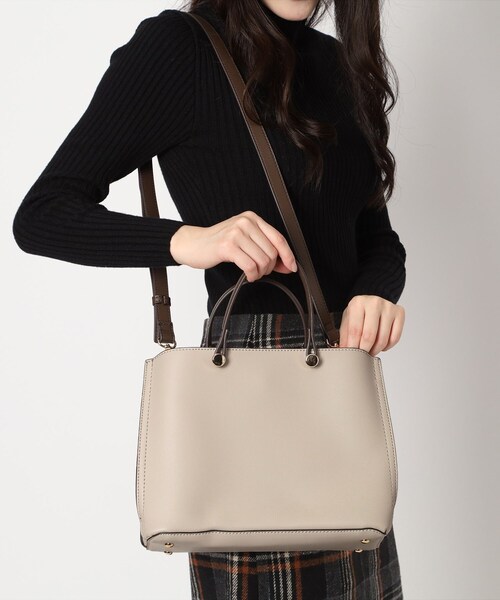 ESPERANZA（エスペランサ）の「2WAYハンドバッグ（ハンドバッグ・レディース・アイボリー/ブラック/グレイッシュベージュ/ダークブラウン・FREE）」の4枚目の写真