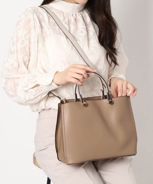 ESPERANZA（エスペランサ）の「2WAYハンドバッグ（ハンドバッグ・レディース・アイボリー/ブラック/グレイッシュベージュ/ダークブラウン・FREE）」の3枚目の写真