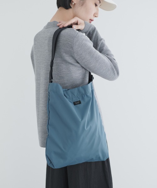 STANDARD SUPPLY(スタンダードサプライ)の「スタンダードサプライ / EASY イージー / A4 SHOULDER A4ショルダー(ショルダーバッグ・レディース・カーキ系/ブルー系/ブラック/ブラウン系/チャコールグレー/グレー系・FREE)」の6枚目の写真