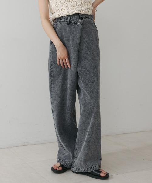 Bou Jeloud(ブージュルード)の「アシメラップデニムパンツ(デニムパンツ・レディース・ブラック/ブルー・38)」の6枚目の写真