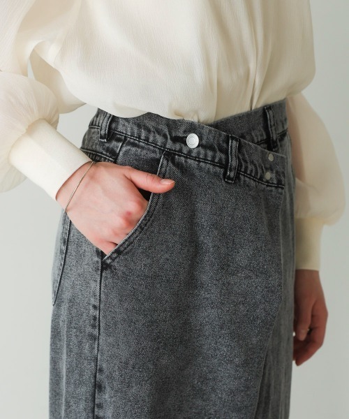 Bou Jeloud(ブージュルード)の「アシメラップデニムパンツ(デニムパンツ・レディース・ブラック/ブルー・38)」の15枚目の写真