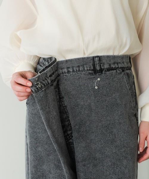 Bou Jeloud(ブージュルード)の「アシメラップデニムパンツ(デニムパンツ・レディース・ブラック/ブルー・38)」の16枚目の写真