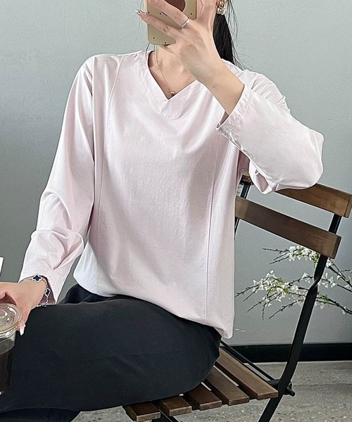 DECADE CLASSIC(ディケイド クラシック)の「【DECADE CLASSIC】Vネックロングスリーブカットソー(Tシャツ/カットソー・レディース・ブラック/ホワイト/ダークグレー/ピンク・MEDIUM/LARGE)」の4枚目の写真