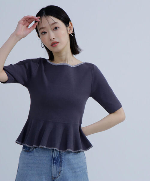 NATURAL BEAUTY BASIC(ナチュラルビューティーベーシック)の「◇ラメラインペプラムニット(ニット/セーター・レディース・ベージュ/チャコールグレー/オフホワイト/ダークブルー・FREE)」の7枚目の写真