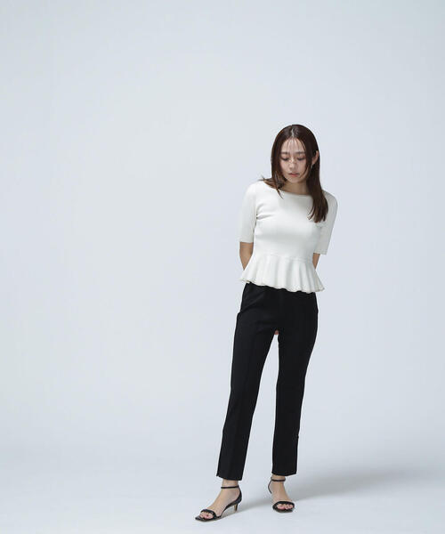 NATURAL BEAUTY BASIC(ナチュラルビューティーベーシック)の「◇ラメラインペプラムニット(ニット/セーター・レディース・ベージュ/チャコールグレー/オフホワイト/ダークブルー・FREE)」の13枚目の写真