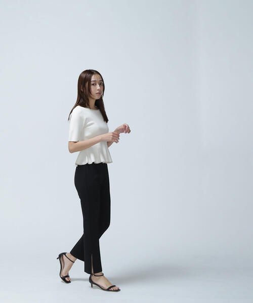 NATURAL BEAUTY BASIC(ナチュラルビューティーベーシック)の「◇ラメラインペプラムニット(ニット/セーター・レディース・ベージュ/チャコールグレー/オフホワイト/ダークブルー・FREE)」の15枚目の写真