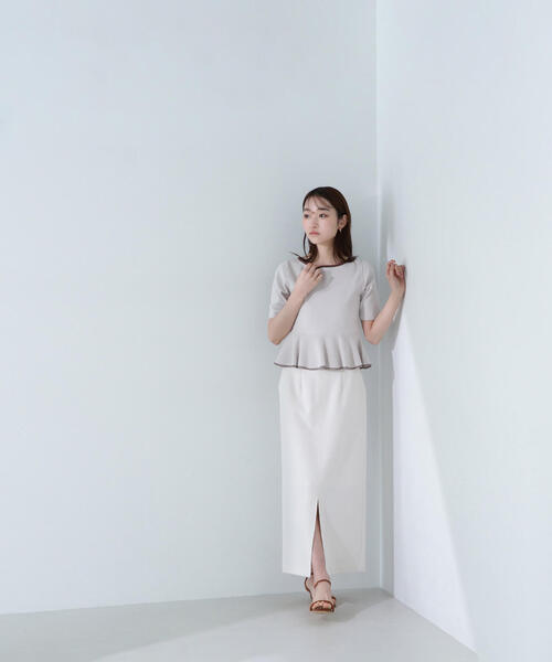 NATURAL BEAUTY BASIC(ナチュラルビューティーベーシック)の「◇ラメラインペプラムニット(ニット/セーター・レディース・ベージュ/チャコールグレー/オフホワイト/ダークブルー・FREE)」の22枚目の写真