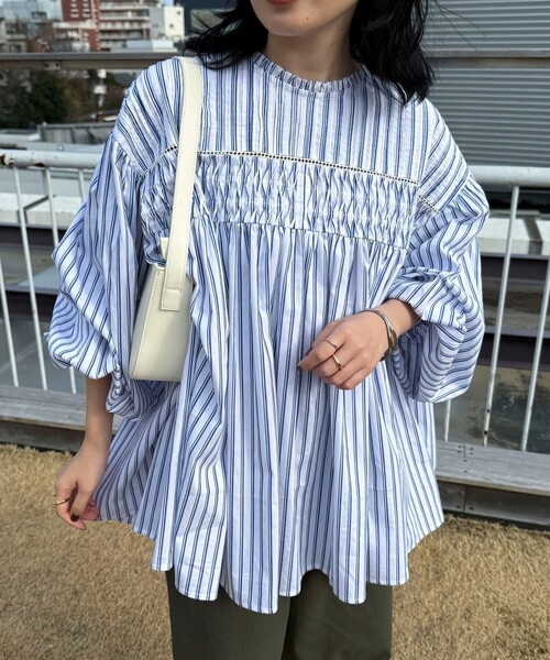 fredy emue(フレディエミュ)の「【GEVACO/ゲバコ】ピンタックボリュームスリーブブラウス(シャツ/ブラウス・レディース・オフホワイト/ブルー系その他/ホワイト系その他・38)」の3枚目の写真