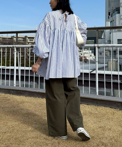 fredy emue(フレディエミュ)の「【GEVACO/ゲバコ】ピンタックボリュームスリーブブラウス(シャツ/ブラウス・レディース・オフホワイト/ブルー系その他/ホワイト系その他・38)」の11枚目の写真