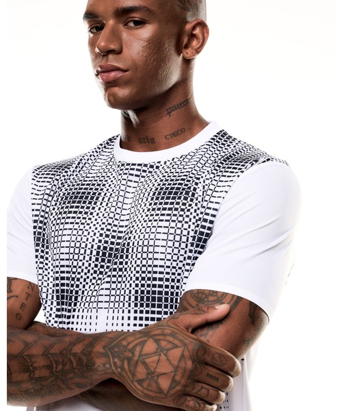 EMPORIO ARMANI EA7（エンポリオアルマーニイーエーセブン）の「【エンポリオ アルマーニ EA7】Tennis Pro クルーネックTシャツ VENTUS7テクニカルファブリック（Tシャツ/カットソー・メンズ・ホワイト/ホワイト系その他/その他・LARGE/MEDIUM/X-LARGE/X-SMALL/XX-LARGE/SMALL）」の9枚目の写真