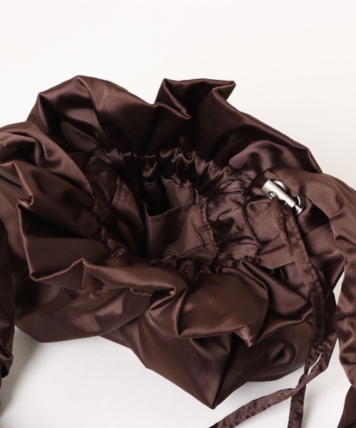 somlu.(ソンムル)の「【somlu.】2wayギャザーショルダー巾着バッグ(ショルダーバッグ・レディース・ブルー系/ダークブラウン/ブラック/アイボリー・FREE)」の15枚目の写真