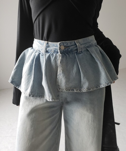 me+em select(ミームセレクト)の「※※【 2color / 4size 】フリルドッキングレイヤードヴィンテージワイドデニム / frll docking layered vintage wide denim(デニムパンツ・レディース・ブルー/ブラック・MEDIUM/SMALL/X-LARGE/LARGE)」の4枚目の写真