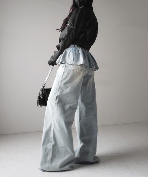 me+em select(ミームセレクト)の「※※【 2color / 4size 】フリルドッキングレイヤードヴィンテージワイドデニム / frll docking layered vintage wide denim(デニムパンツ・レディース・ブルー/ブラック・MEDIUM/SMALL/X-LARGE/LARGE)」の16枚目の写真