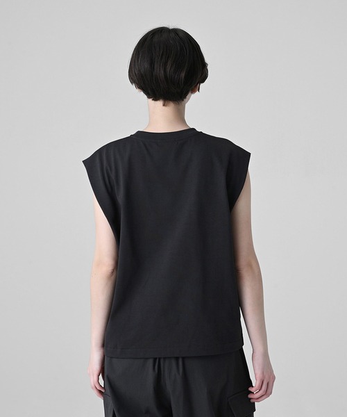 NEW BALANCE(ニューバランス)の「MET24 French Sleeve Tee(Tシャツ/カットソー・レディース・オフホワイト/セージグリーン/ブラック・LARGE/MEDIUM/SMALL)」の17枚目の写真
