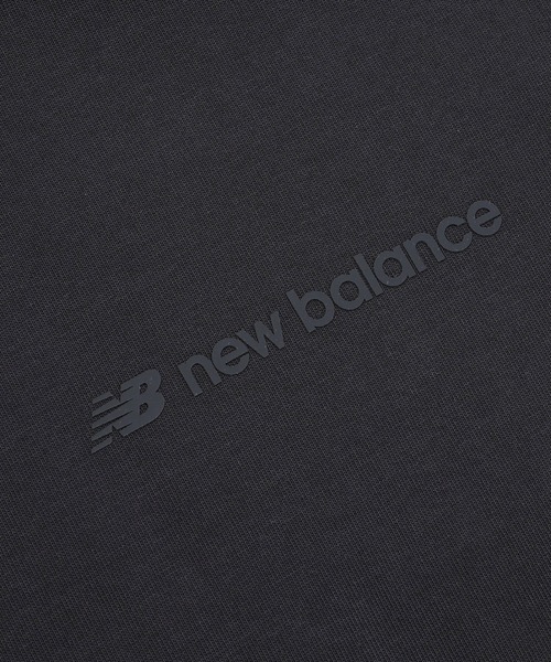NEW BALANCE(ニューバランス)の「MET24 French Sleeve Tee(Tシャツ/カットソー・レディース・オフホワイト/セージグリーン/ブラック・LARGE/MEDIUM/SMALL)」の19枚目の写真