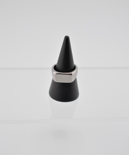 BROTHERHOOD(ブラザーフッド)の「【earyear】Cubic Luxe design peti Volume Ring(リング・レディース・ゴールド/シルバー・MEDIUM/SMALL/LARGE)」の2枚目の写真